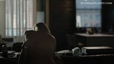 Claire Danes красиво трахает верхом парня в сериале «Родина»